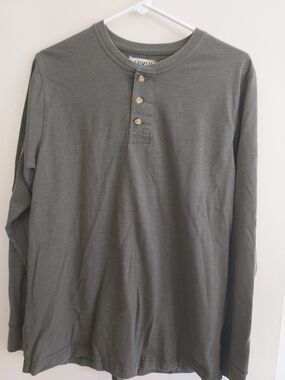Levi's Men's Olive Green Long-Sleeve Henley Shirt